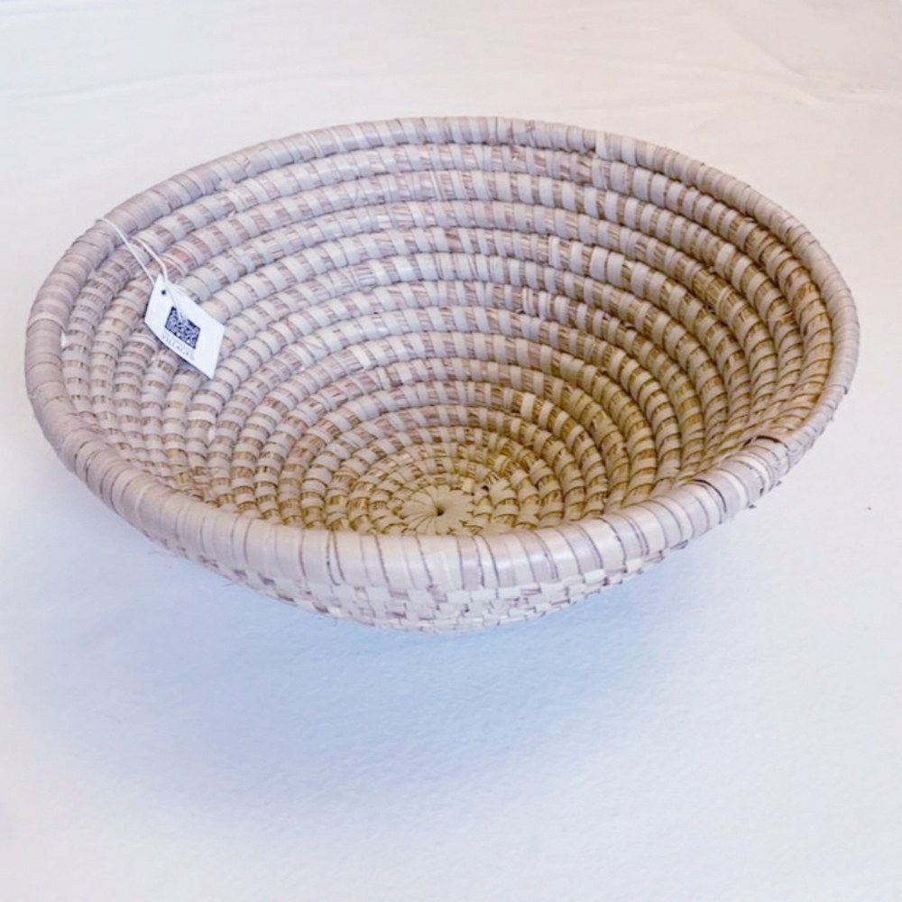 NWT Natural Wicker & Woven Decorative Basket